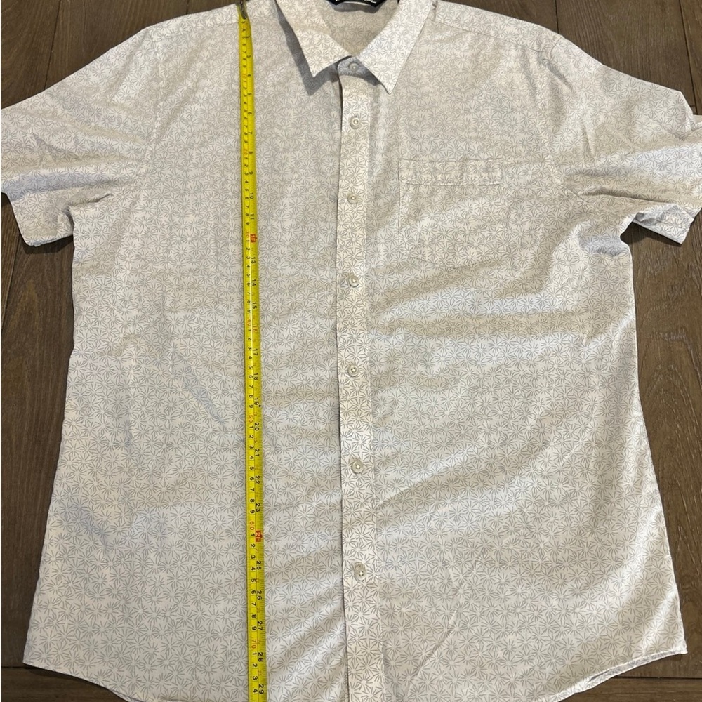 Travis Mathew Light Gray Patterned Button Down Sh… - image 4